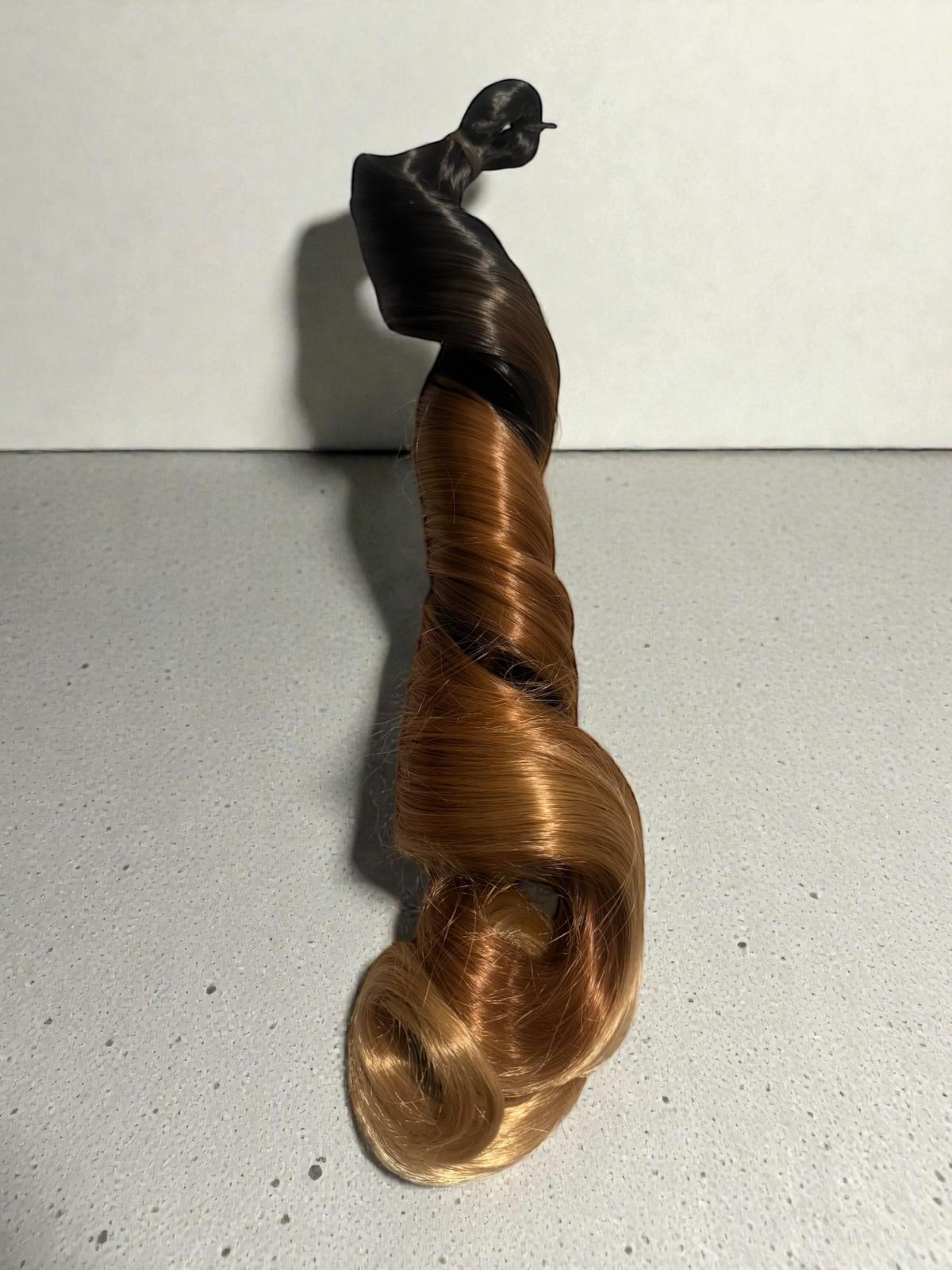 Loose curls hair extension Black with honey blonde  